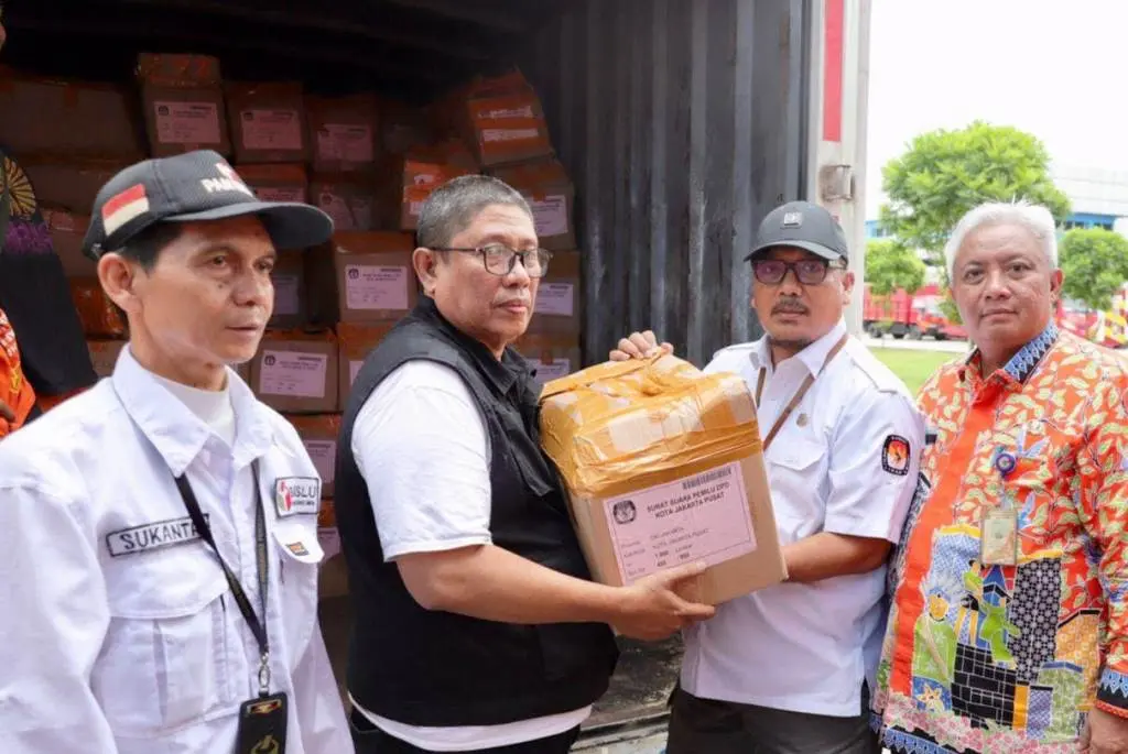 Bidang Logistik PPK Gambir Terima 361.875 Surat Suara