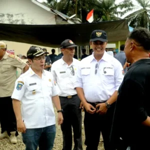 Bupati Sapuan Tinjau Beberapa TPS Jelang Pemilu Tahun 2024 di Mukomuko Bupati Sapuan Tinjau Beberapa TPS Jelang Pemilu Tahun 2024 di Mukomuko