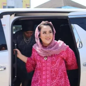 Elisa Ermasari: Menyalakan Harapan Bengkulu dengan Visi Inovatif dan Kepemimpinan yang Berempati Elisa Ermasari: Menyalakan Harapan Bengkulu dengan Visi Inovatif dan Kepemimpinan yang Berempati