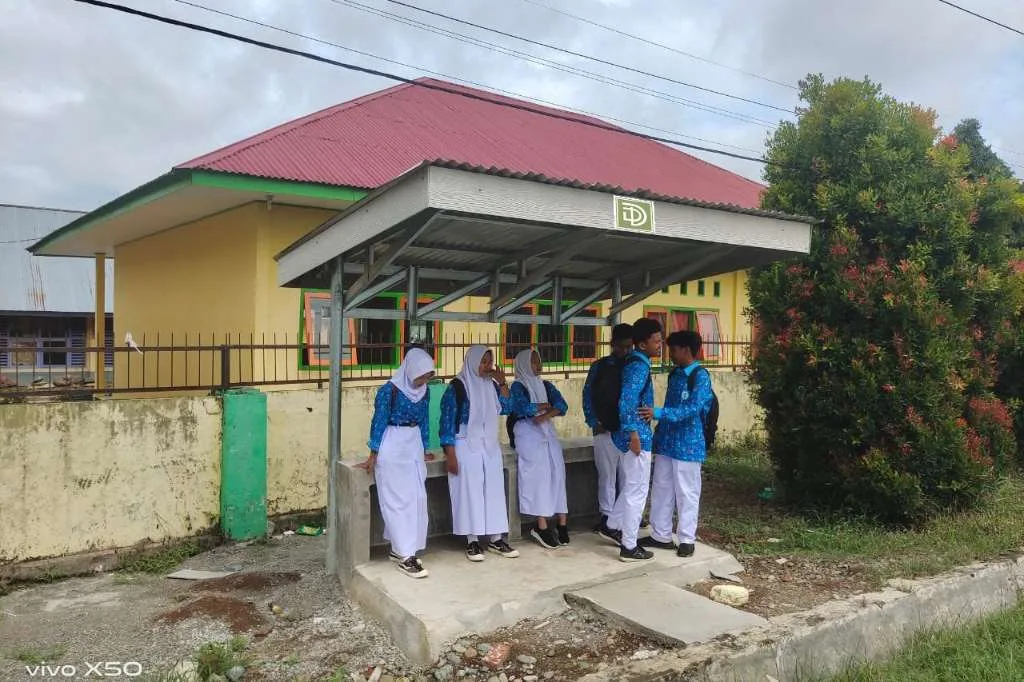 Inisiatif PT DDP, Bangun Halte Sekolah Demi Memudahkan Akses Transportasi