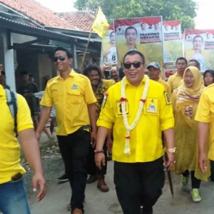 Pamor Wicaksono Ajak Warga Brebes Pilih Pemimpin dengan Hati-Hati Pamor Wicaksono Ajak Warga Brebes Pilih Pemimpin dengan Hati-Hati