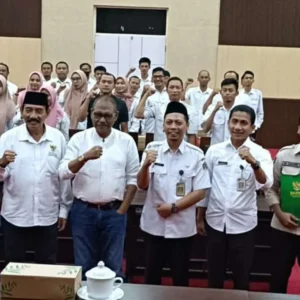 Pemkab Blitar dan Baznas Salurkan Insentif bagi 100 THL