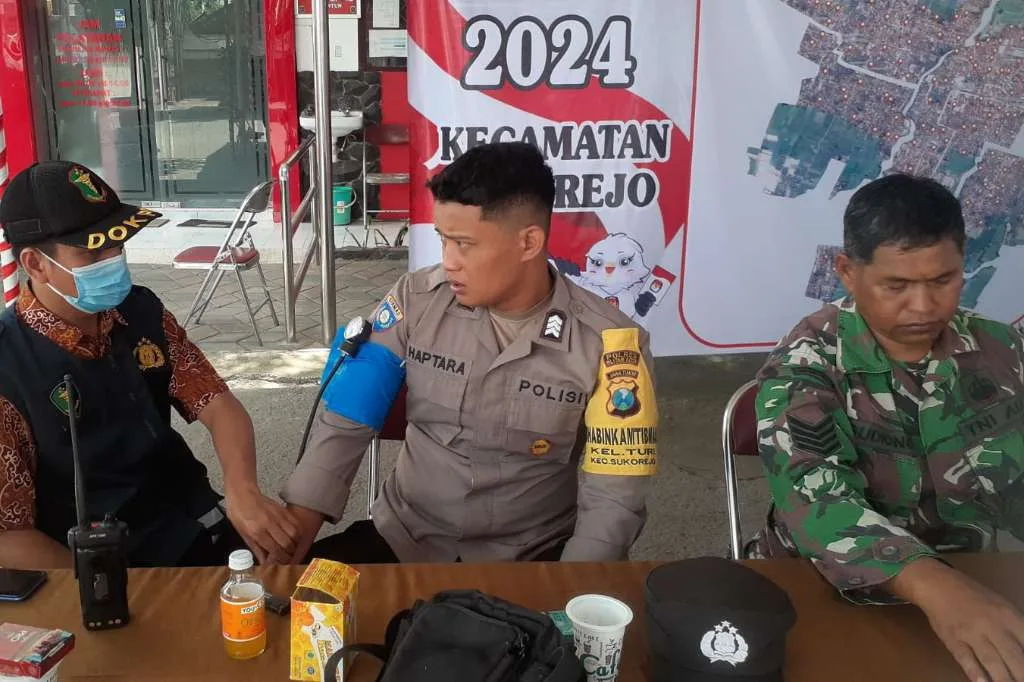 Polres Blitar Kota Periksa Kesehatan Personel Pasca Pemungutan Suara 2024