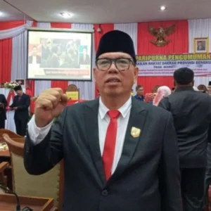 Suimi Fales Soroti Kehilangan PAD Terkait Aset Pantai Panjang Bengkulu