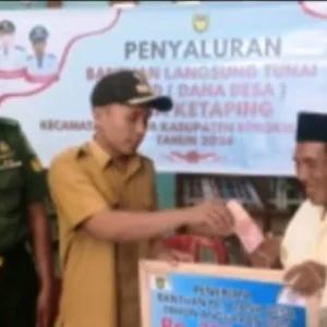 13 KPM Warga Desa Ketaping Terima Bantuan Langsung Tunai BLT-DD Tahun 2024