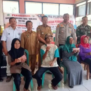 22 KPM Terima BLT-DD dari Pemdes Sukau Datang I
