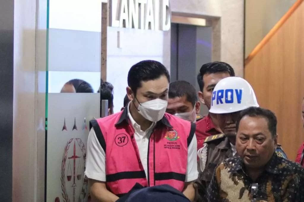 Ahli Hukum Curigai Keterlibatan Pejabat Negara dalam Kasus Korupsi Timah Dugaan Korupsi Tata Niaga Timah, Harvey Moeis Dituntut 12 Tahun Penjara