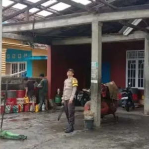 Badai Melanda Desa Gedung Sako 1, Lima Rumah Rusak Parah