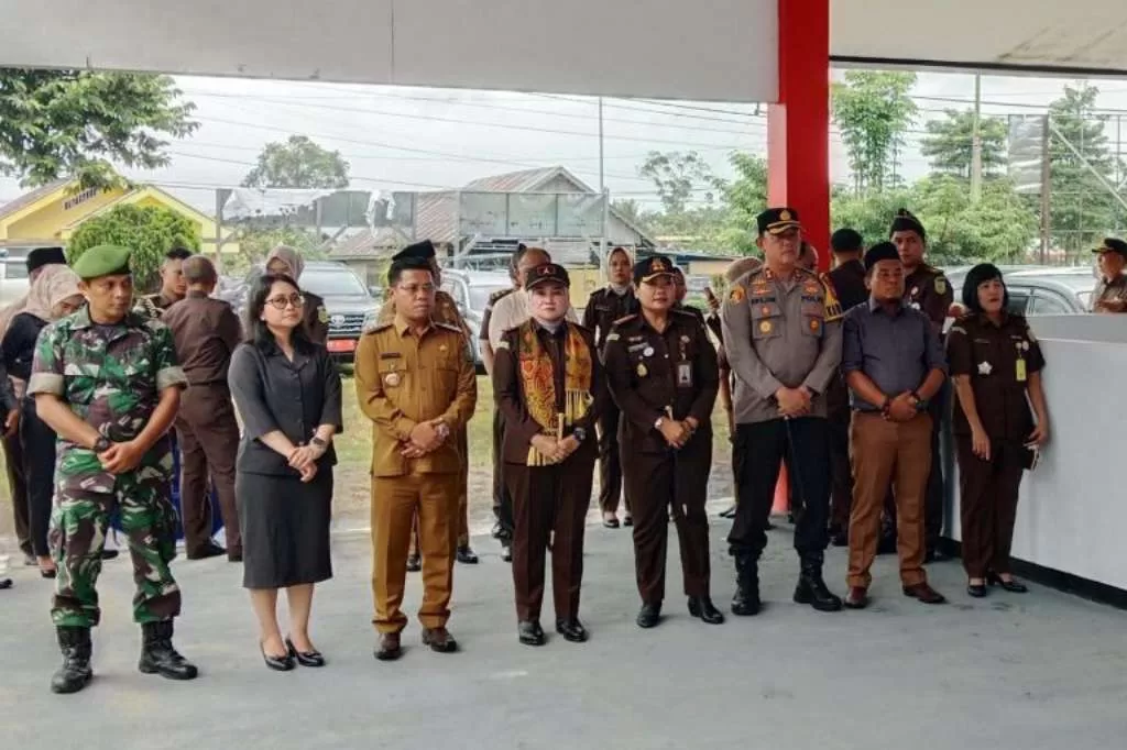 Bupati Lebong Dampingi Kejati Bengkulu Dalam peresmian Rumah RJ