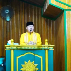 Gubernur Rohidin Tarawih Perdana di Masjid Muhammadiyah Pasar Minggu
