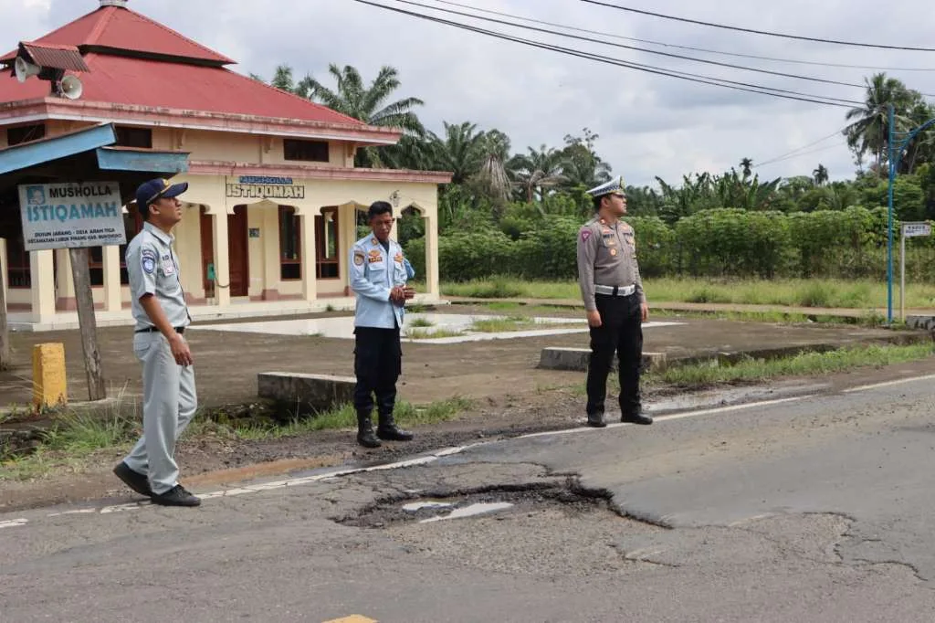 Jelang Mudik, Polres Mukomuko Lakukan Inspeksi Keselamatan Angkutan UmumÂ 