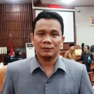 Ketua Komisi II Minta Dinas Pariwisata Selesaikan Penataan Pantai Panjang Ketua Komisi II Minta Dinas Pariwisata Selesaikan Penataan Pantai Panjang