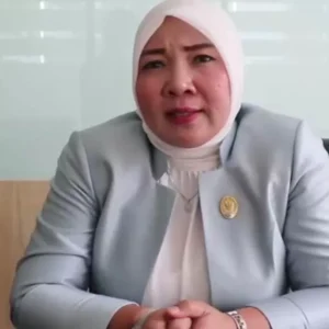 Mega Sulastri Ajak Masyarakat Jaga Kebersihan Lingkungan Mega Sulastri Ajak Masyarakat Jaga Kebersihan Lingkungan