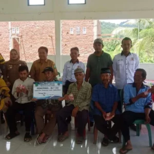 Pemdes Bukit Nibung Salurkan BLT-DD Tepat Sasaran Kepada 22 KPM