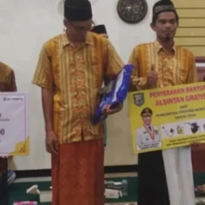 Pemdes Mundam Marap Terima Dana Hibah untuk Pembangunan Masjid