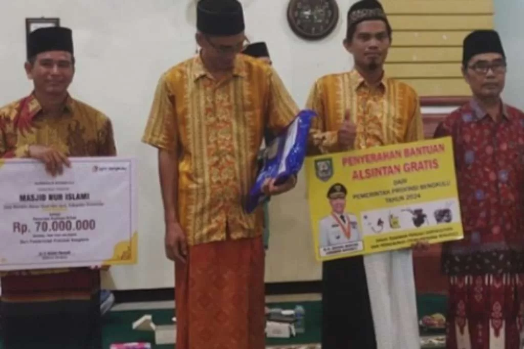 Pemdes Mundam Marap Terima Dana Hibah untuk Pembangunan Masjid