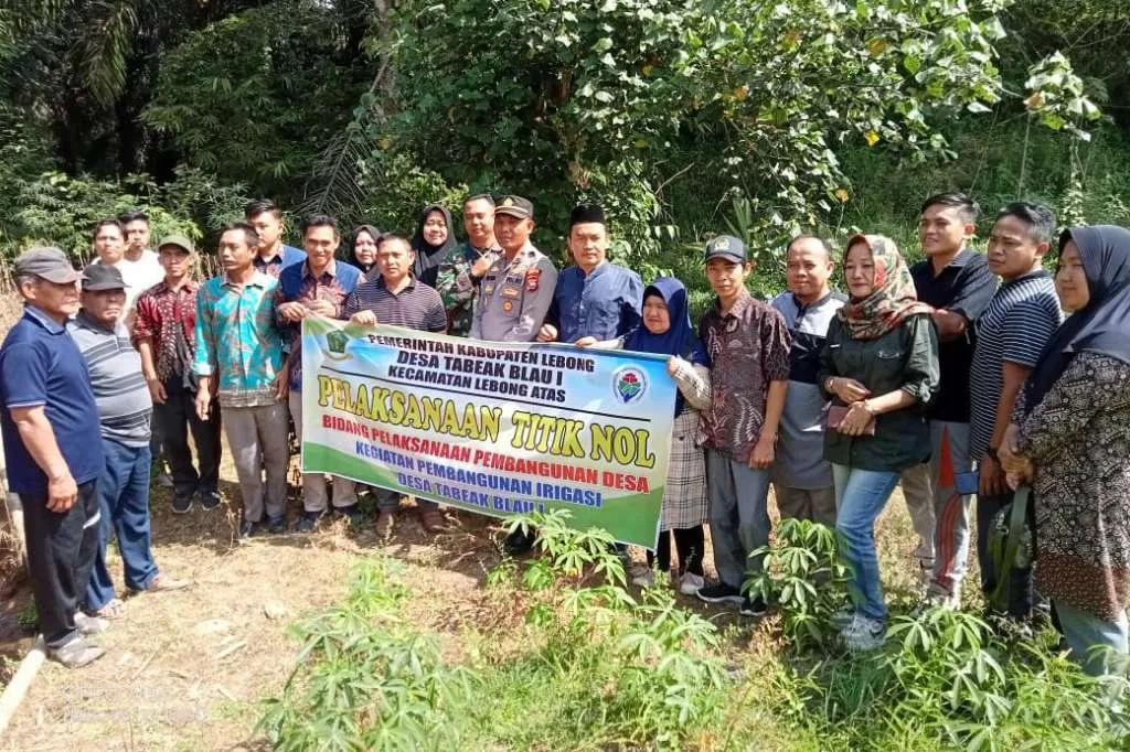 Pemdes Tabeak Blau I Bangun Irigasi Permanen di Dusun Tiga