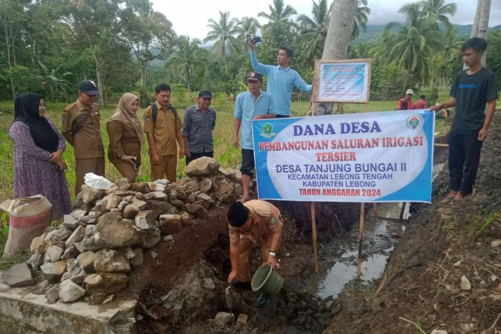 Pemdes Tanjung Bungai II Mulai Proyek Irigasi Tersier