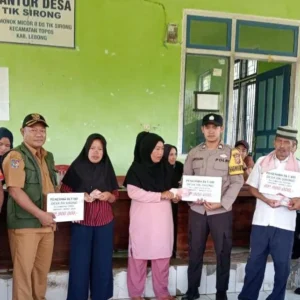Pemdes Tik Sirong Sukses Bagikan BLT-DD Kepada 43 KPM
