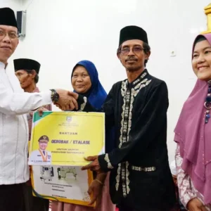 Pemprov Bengkulu Salurkan Bantuan Ramadhan ke Masjid Nurul Islam