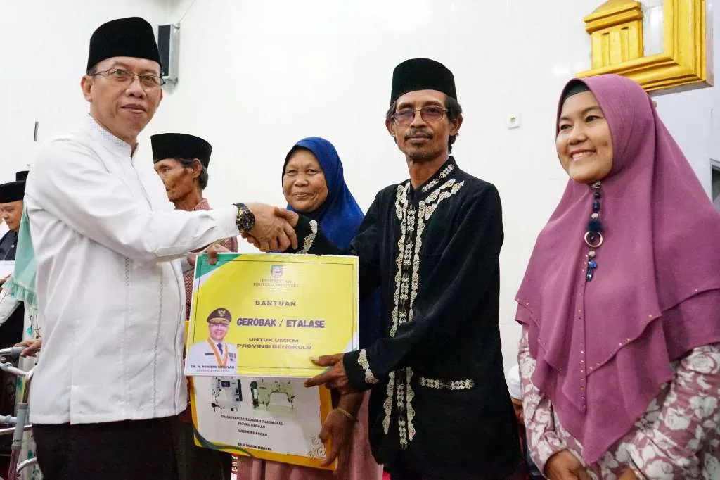 Pemprov Bengkulu Salurkan Bantuan Ramadhan ke Masjid Nurul Islam