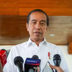 Ditanya Soal Statusnya di PDIP, Ini Kata Presiden Jokowi Ditanya Soal Statusnya di PDIP, Ini Kata Presiden Jokowi Presiden Jokowi Minta Transparansi Kasus Pembunuhan Vina di Cirebon Desakan Pengunduran Menkominfo Pasca Serangan Ransomware, Ini Reaksi Presiden Jokowi Presiden Jokowi Tinjau Persiapan HUT ke-79 RI di IKN dengan Bus Listrik Bantah Klaim Hasto, Projo: Jokowi Tidak Ingin Jadi Ketua Umum PDIP Harga Obat Mahal, Jokowi Beri Tiga Instruksi Utama ke BPOM Presiden Jokowi Dituding Adakan Wawancara 'Settingan', Biro Pers Belum Beri Tanggapan Smelter PT Freeport Resmi Beroperasi, Jokowi Sebut Tantangan Terbesar