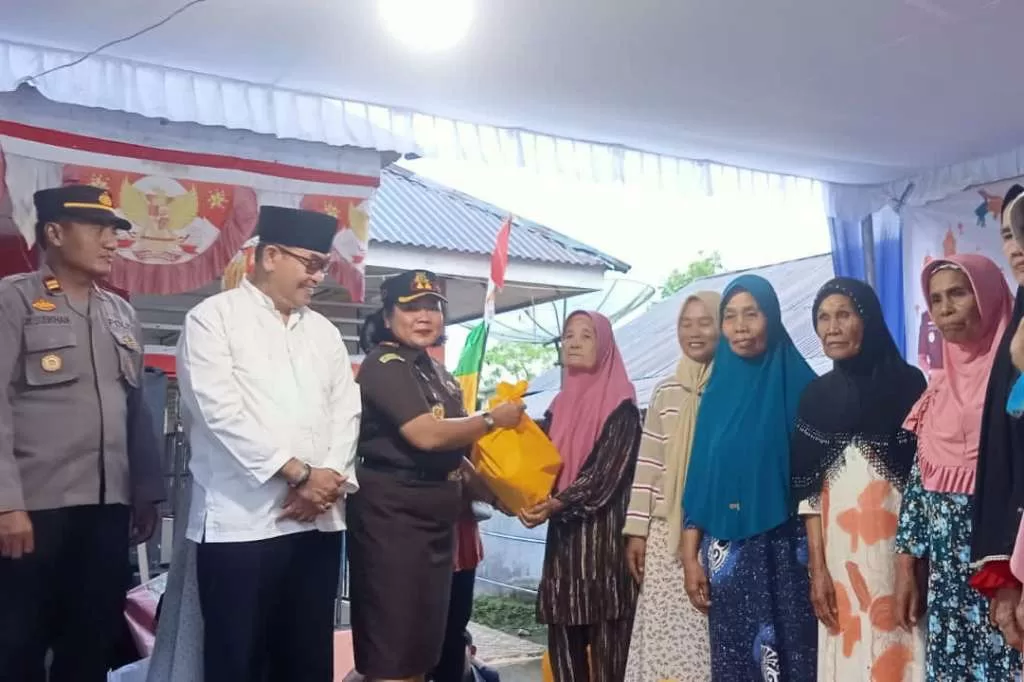 Pemkab Lebong dan Kejari Gelar Pasar Murah Bahan Pokok