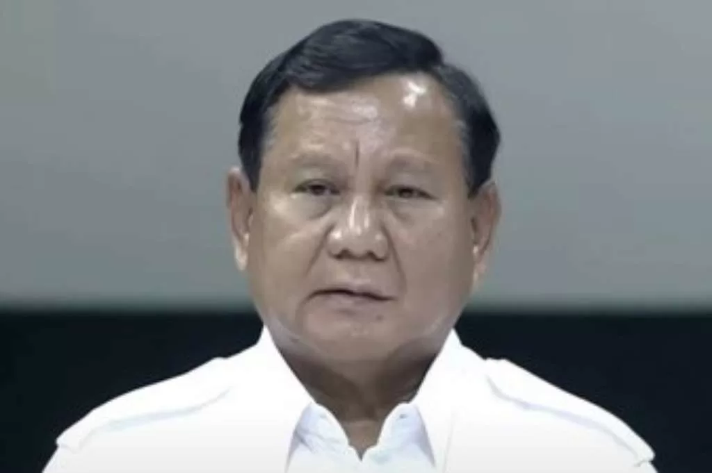 Penetapan Capres-Cawapres Terpilih, Ini Kata Prabowo Melihat Senyuman AMIN Prabowo Subianto Operasi Kaki, Presiden Jokowi Beri Dukungan Gerindra Rilis Calon Kepala Daerah di Pilkada 2024, Ini Daftarnya Prabowo Kritik Pihak yang 'Membeli' Kekuasaan dan Gunakan Intelijen untuk Politik Prabowo: Anggaran Pertahanan Indonesia Terendah di Asia, Perlu Peningkatan Dukung Program Strategis, Prabowo Rencanakan Pembentukan Kementerian Penerimaan Negara
