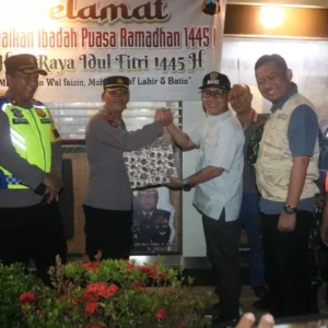 Pj Wali Kota Tegal Tinjau Kondisi Malam Idul Fitri 1445 H Pj Walikota Tegal Tinjau Kondisi Malam Idul Fitri 1445 H