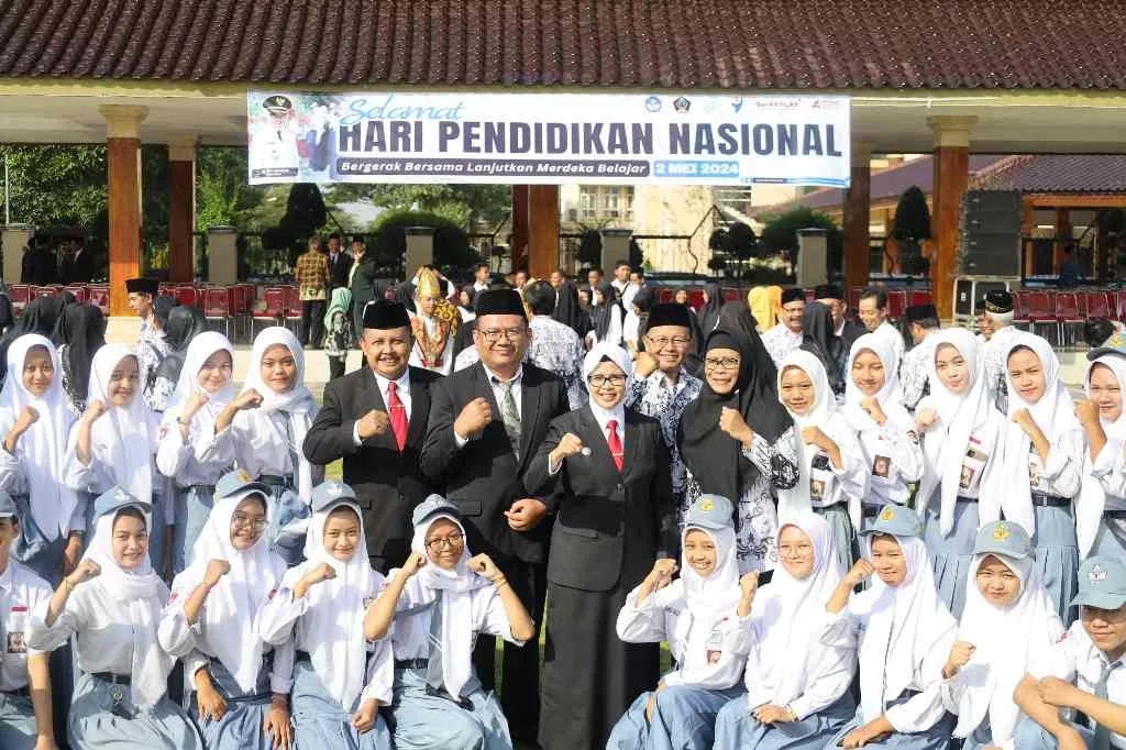 Bupati Blitar: Bergerak Bersama, Melanjutkan Merdeka Belajar Menuju Ekonomi Hijau, Indonesia Maju