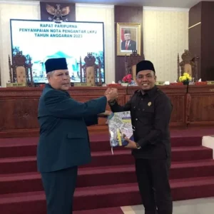 Carles Ronsen Didampingi Waka II Pimpin Paripurna Penyampaian Nota Pengantar LKPJ 2023 Carles Ronsen Didampingi Waka II Pimpin Paripurna Penyampaian Nota Pengantar LKPJ 2023