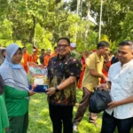 Jelang Lebaran, Pemkot Bengkulu Bagikan Sembako Kepada 327 PTT