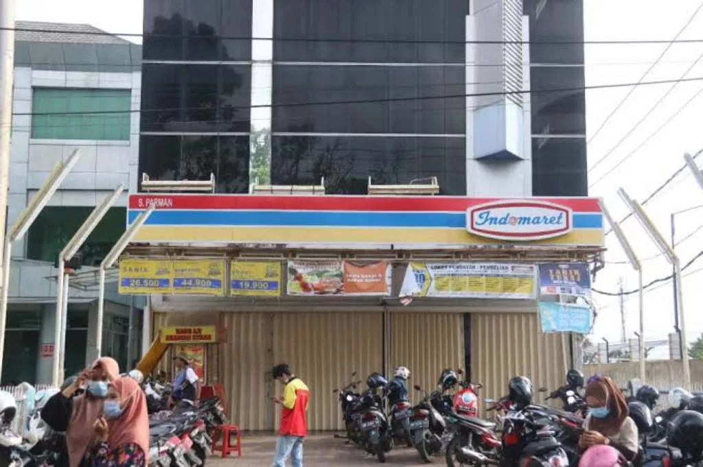 Masyarakat Bengkulu Fokus Dengan Parkiran Alfamart, Bagaimana Dengan Indomaret, Siapa Dibaliknya?