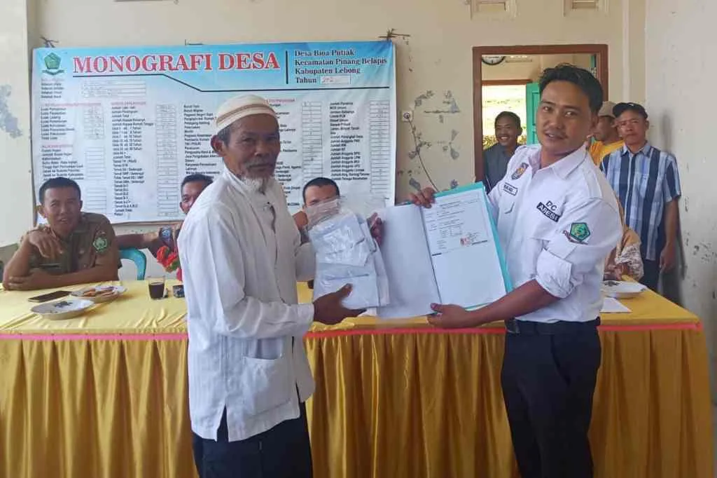 Pemdes Bioa Putiak Salurkan BLT-DD Tahap 1 Tahun 2024 Untuk 31 KPM