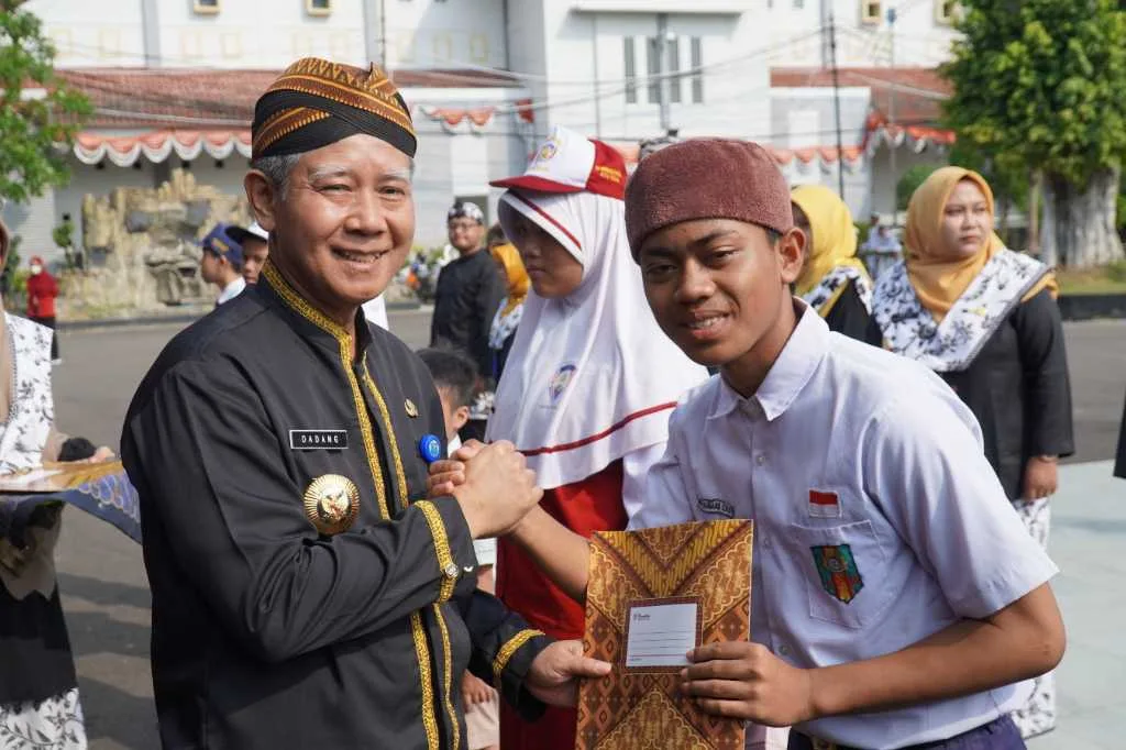 Peringati Hardiknas, Mendikbudristek Titipkan Merdeka Belajar