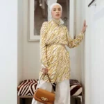 Referensi OOTD Kerja dengan Blouse: Simpel, Trendi, dan Elegan