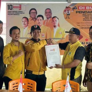 Rohidin Mersyah Kembalikan Formulir ke Partai Hanura, Sinyal Kuat Kepastian Maju Lagi