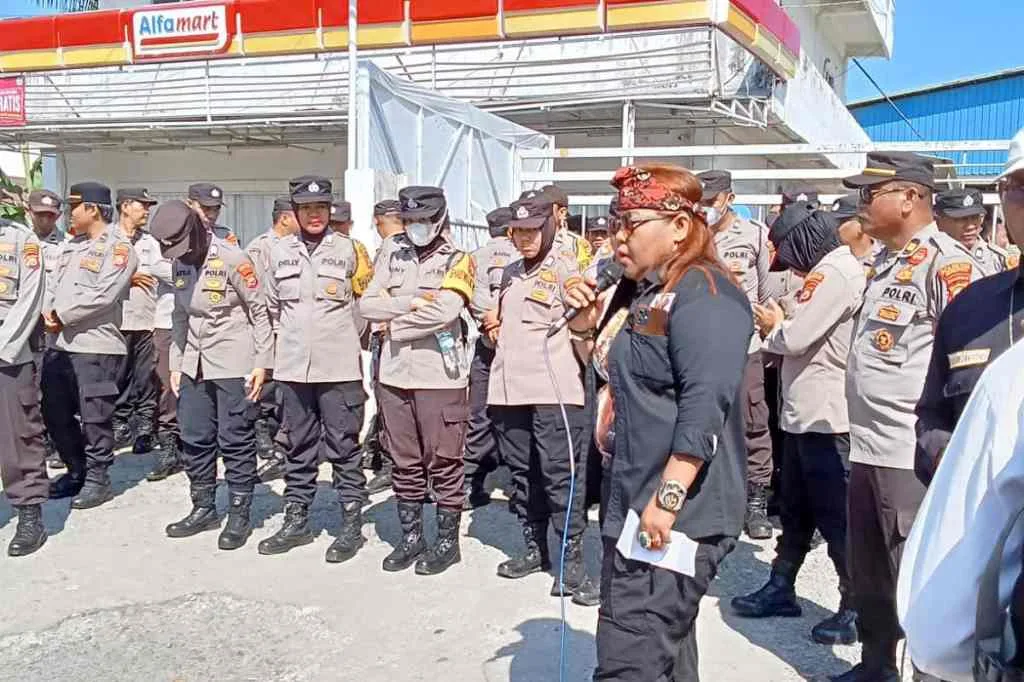 Semakin Memanas, Puluhan Juru Parkir Demo di Depan Kantor Alfamart Kota Bengkulu