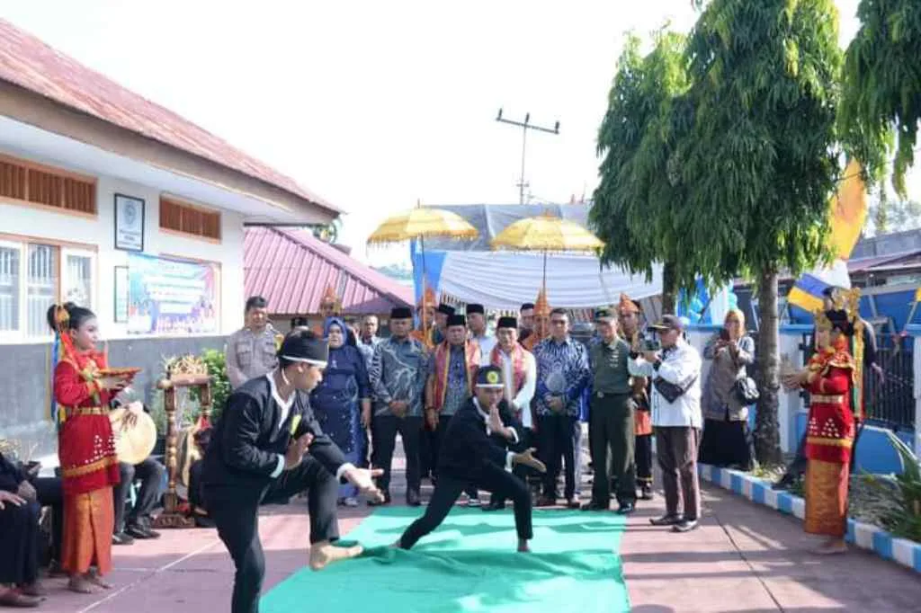 Wakili Bupati Lebong, Hartoni Apresiasi Para Guru SMPN 1 Lebong