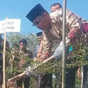 Buka Peringatan Hari Lingkungan Hidup Sedunia, Ini Harapan Bupati Kopli Buka Peringatan Hari Lingkungan Hidup Sedunia, Ini Harapan Bupati Kopli