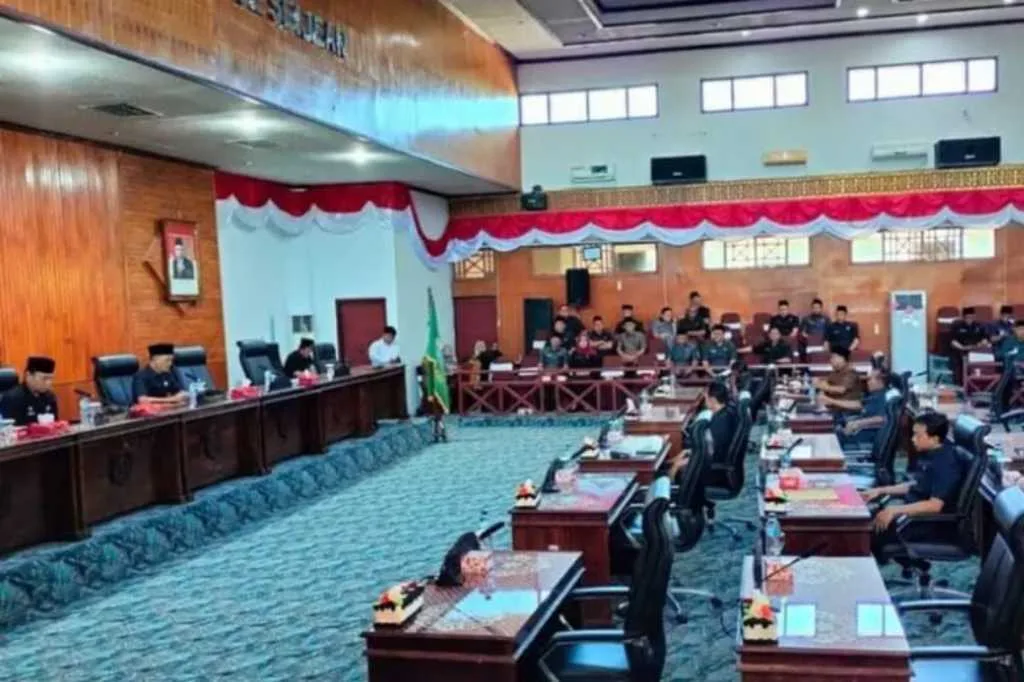 Kursi Anggota Banyak Kosong, Sidang Paripurna DPRD Kabupaten Kaur Ditunda