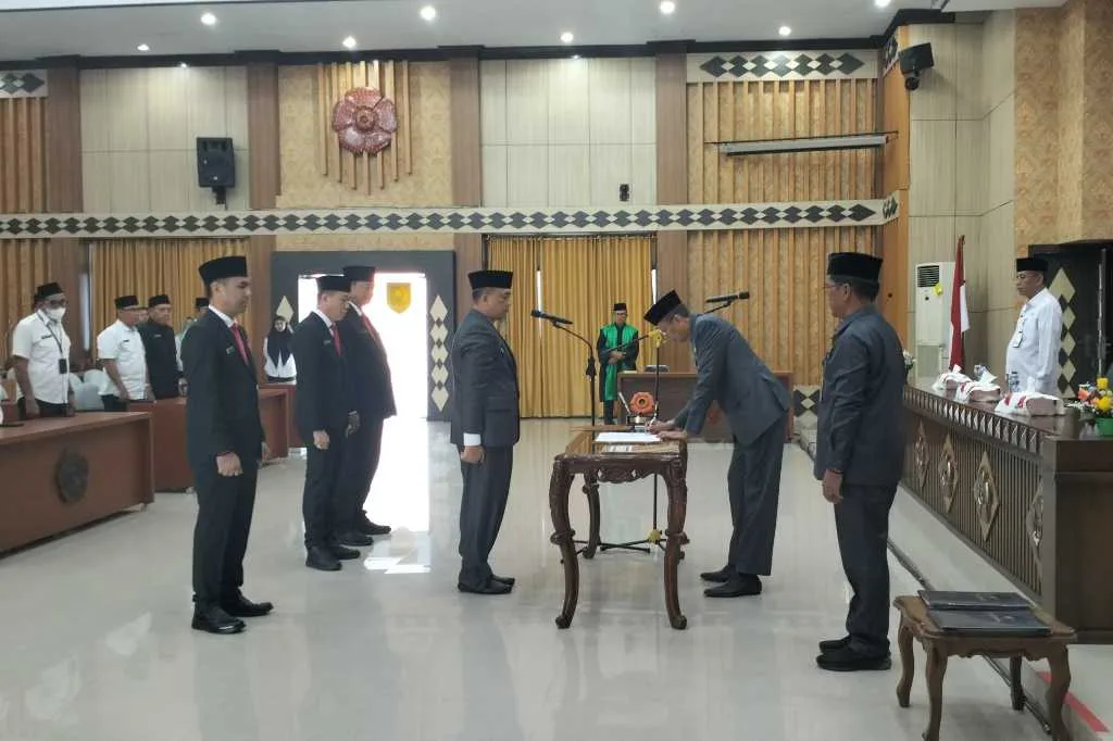Sekda Isnan Fajri Lantik 4 Pejabat Eselon II Hasil Uji Kompetensi