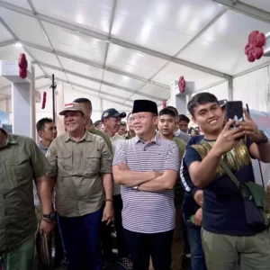 Gubernur Rohidin Ikut Berburu Jajanan di Festival Tabut 2024