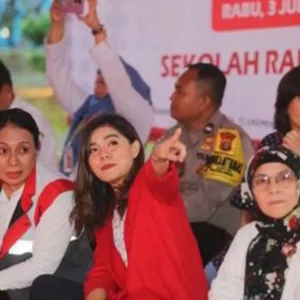 Hadiri Acara Jelajah SAPA, Menteri PPPA dan Merry Riana Berbagi Inspirasi
