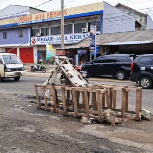 Kadis PUPR Provinsi Bengkulu Pastikan, Jalan Danau Simpang Padang Harapan akan Diperbaiki Hari Ini