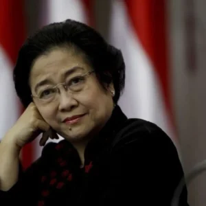 Megawati Beri Isyarat Bersebrangan dengan Pemerintah, Ini Kata Pengamat Politik  HUT RI Ke-79, Ini Pesan Megawati tentang Proklamasi dan Komitmen Pancasila Megawati: Tanpa Bung Karno, Indonesia Tak Akan Ada Megawati Sampaikan Pesan Penting kepada Prabowo Lewat Ahmad Muzani