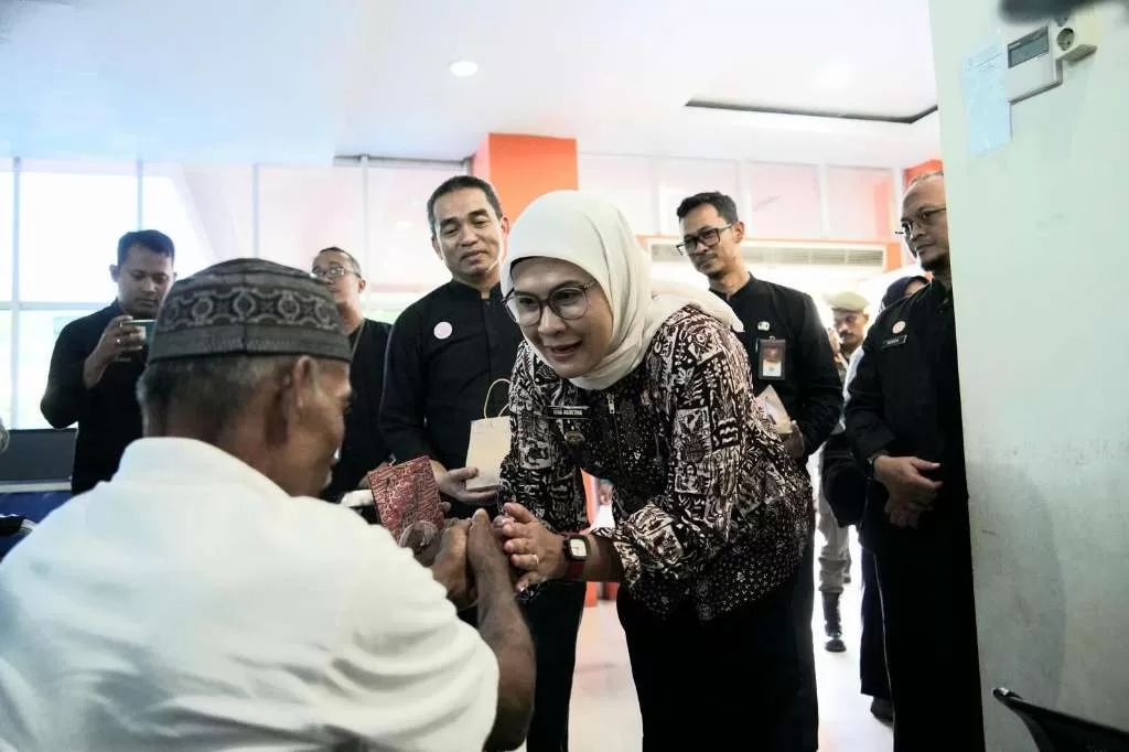 Nina Agustina Pimpin Dominasi Publik dalam Pilkada Indramayu, Kalahkan Lucky Hakim