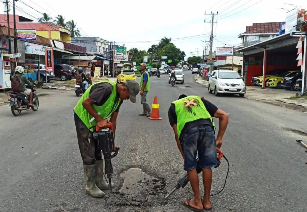Sesuai Janji, Sudah Tak Ada Lubang di Jalan Danau Simpang Padang Harapan