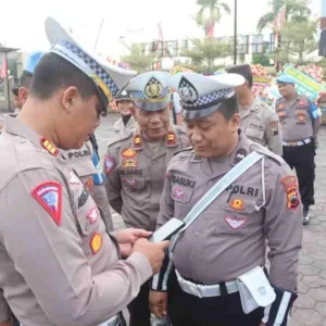 Usai Apel Pagi, Propam Polres Tegal Kota Mendadak Periksa Handphone Anggota