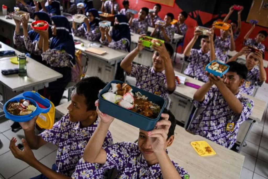 82 Juta Orang Akan Terima Makanan Bergizi Gratis dari Prabowo-Gibran Prabowo Subianto: Program Makan Bergizi Gratis Pernah Ditertawakan dan Diancam